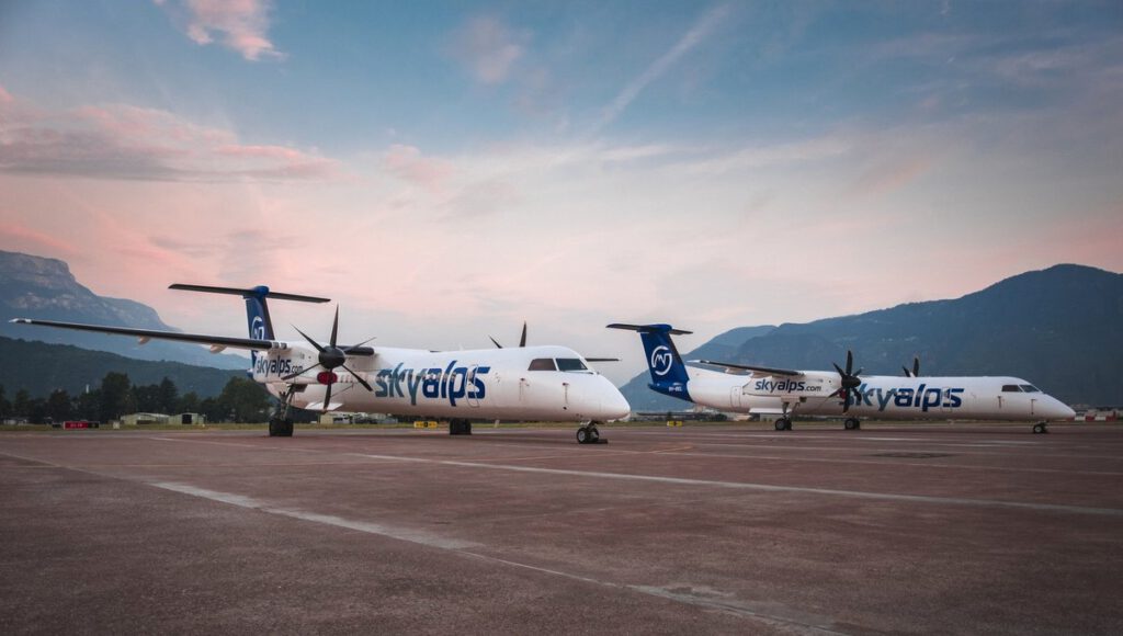 Zwei Sky Alpes Flugzeuge am Boden